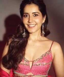 Raashi Khanna (Raashii Khanna)