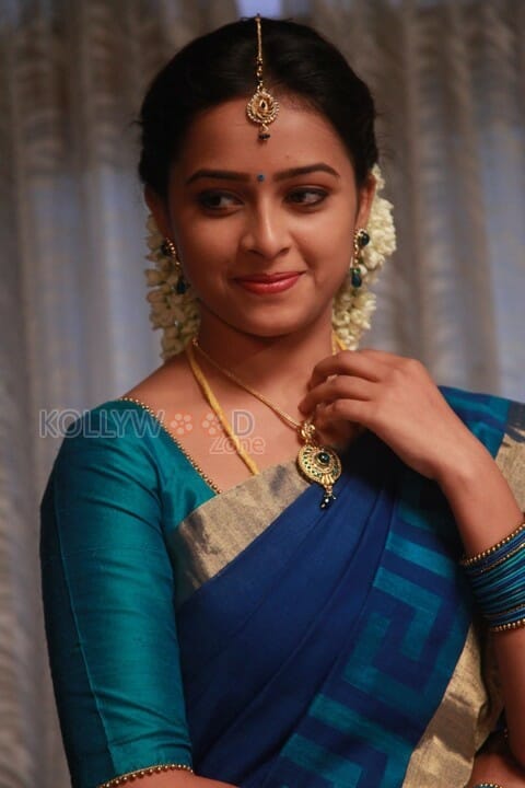 Vellaikara Durai Movie Heroine Sri Divya Photos