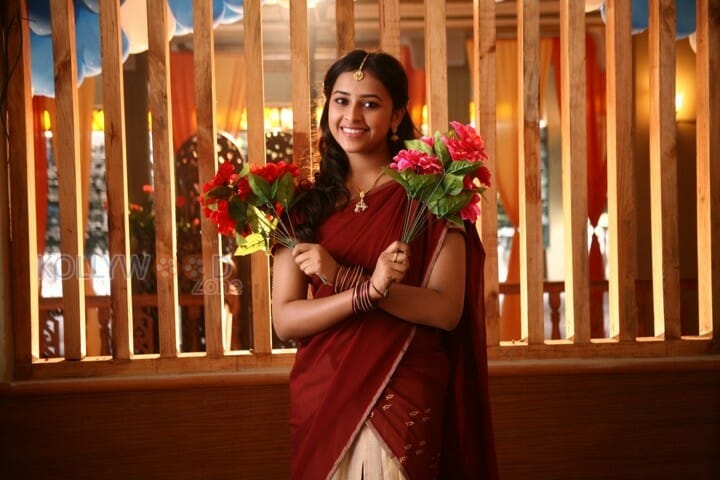 Vellaikara Durai Movie Heroine Sri Divya Photos