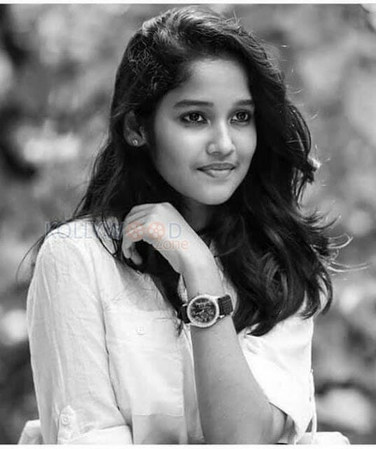 Yennai Arindhaal Fame Anikha Photos