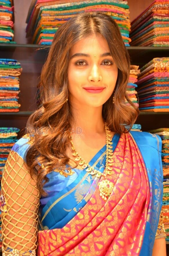pooja hegde at the launch of anutex shopping mall photos