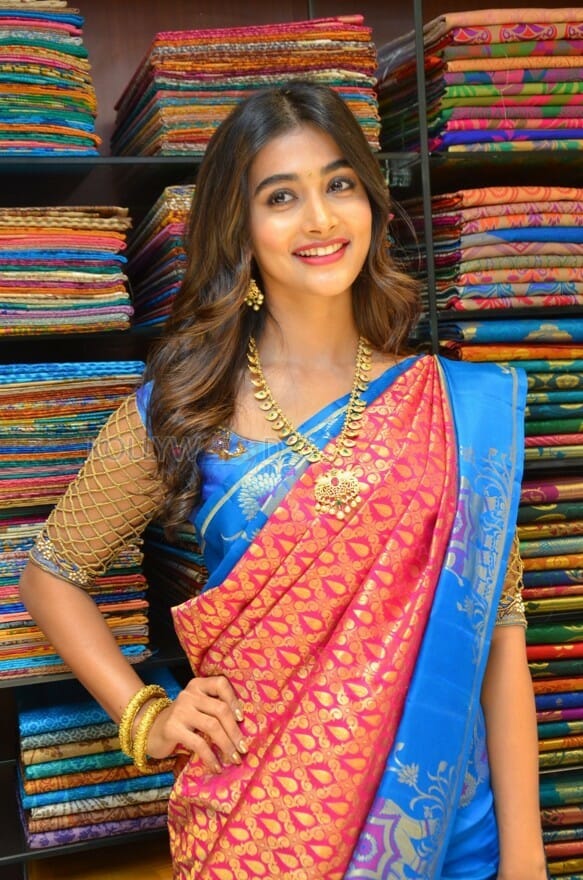 pooja hegde at the launch of anutex shopping mall photos