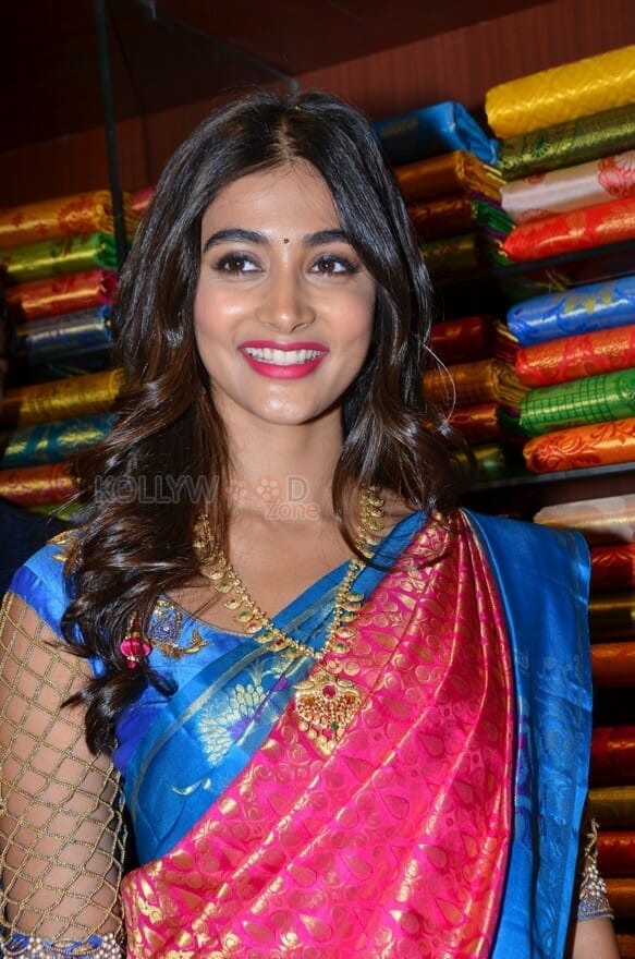 pooja hegde at the launch of anutex shopping mall photos