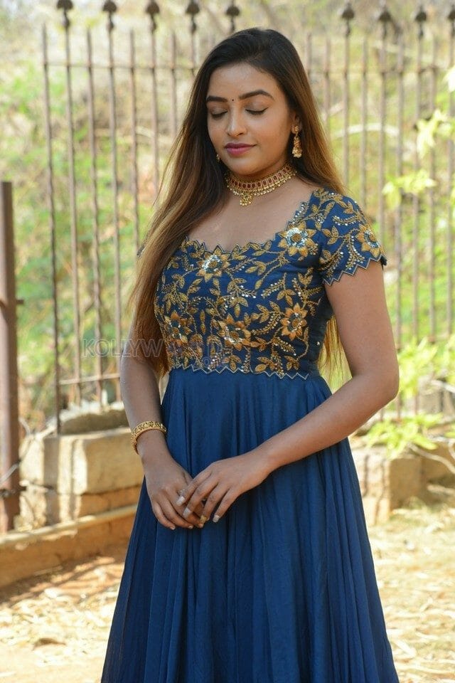 Actress Ashi Roy at Savithri Satyamurthy Movie Pooja Event Photos