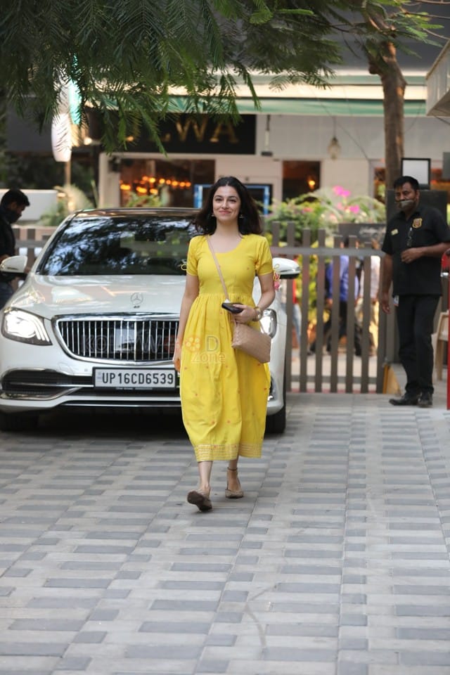 Actress Divya Khosla Kumar at T Series Office Pictures