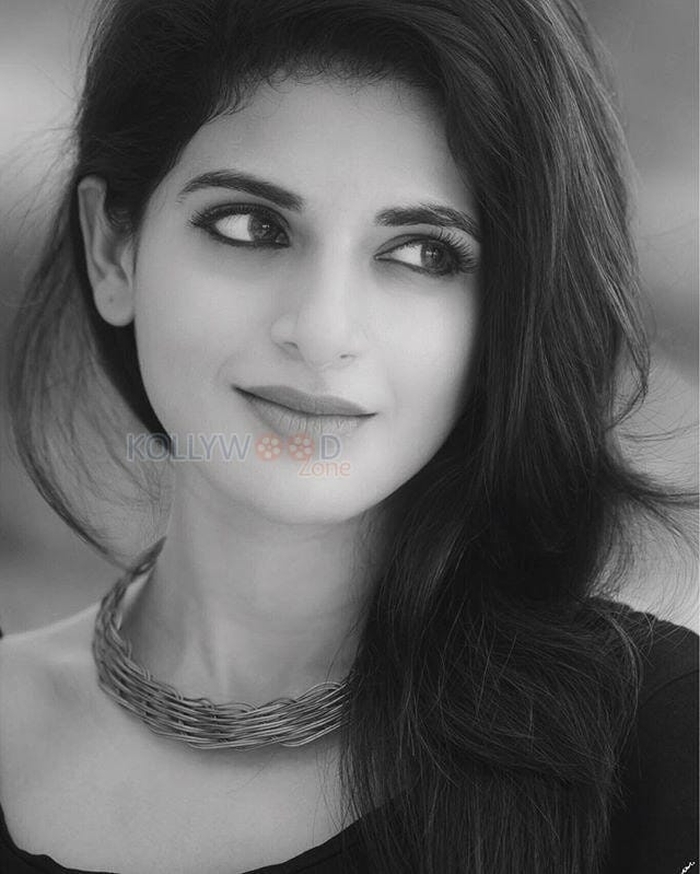 Actress Iswarya Menon Photoshoot Pictures