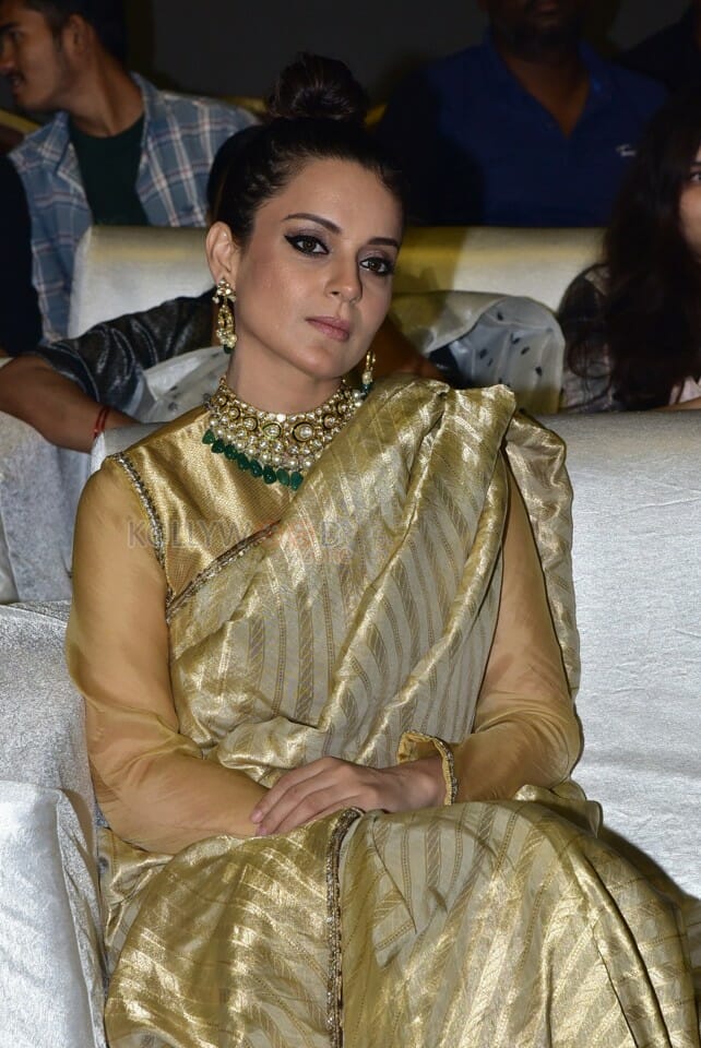 Actress Kangana Ranaut at Chandramukhi 2 Movie Pre Release Event Stills 20