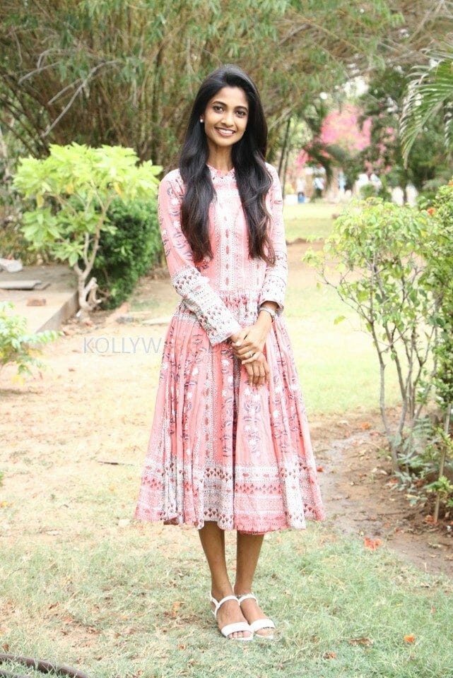 Actress Keerthi Pandian At Thumbaa Press Meet Pictures