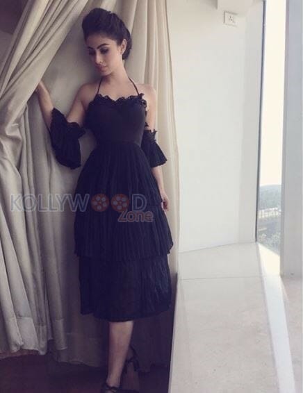 Actress Mouni Roy Pics