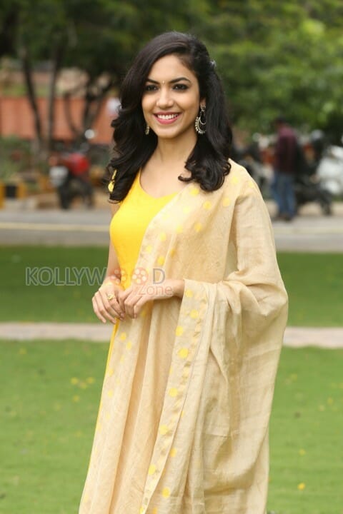 Actress Reetu Varma Photos
