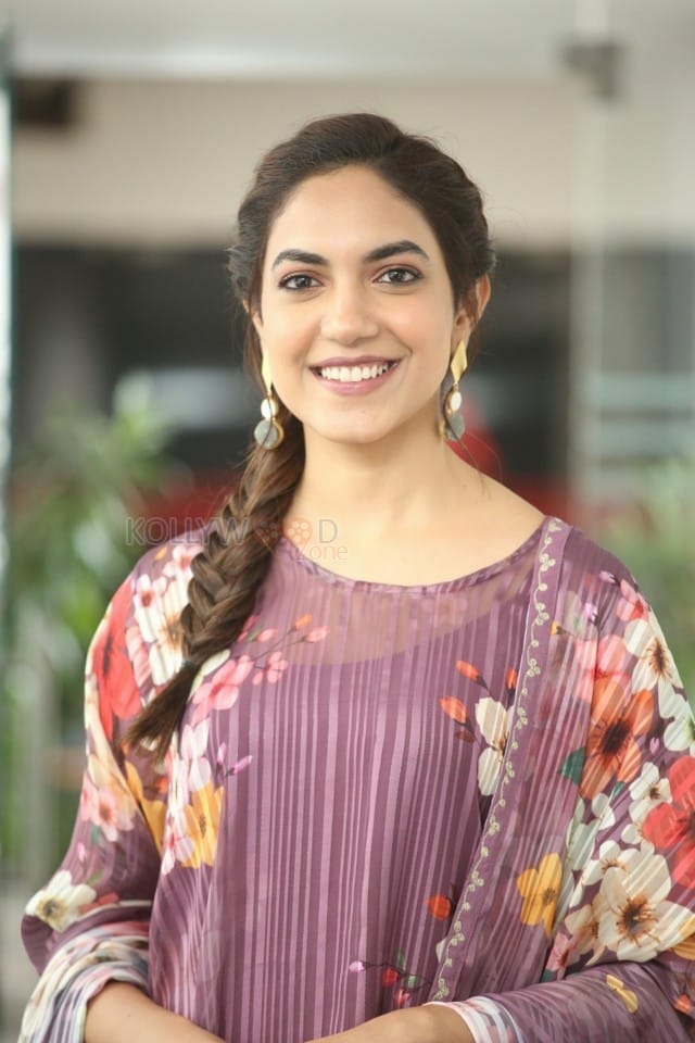 Actress Ritu Varma at Varudu Kaavalenu Movie Interview Pictures 03