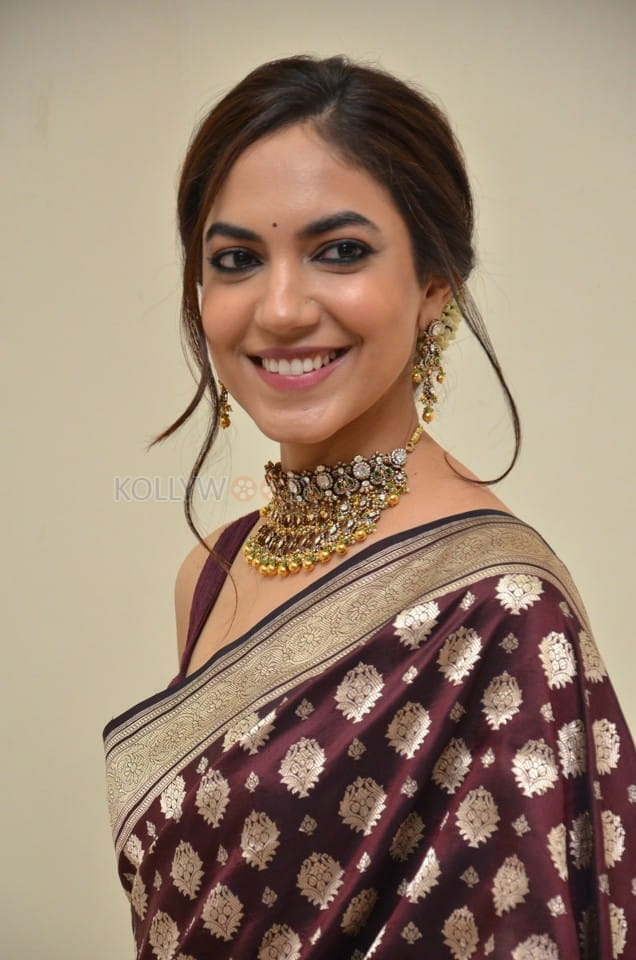 Actress Ritu Varma at Varudu Kaavalenu Movie Pre Release Event Pictures 04