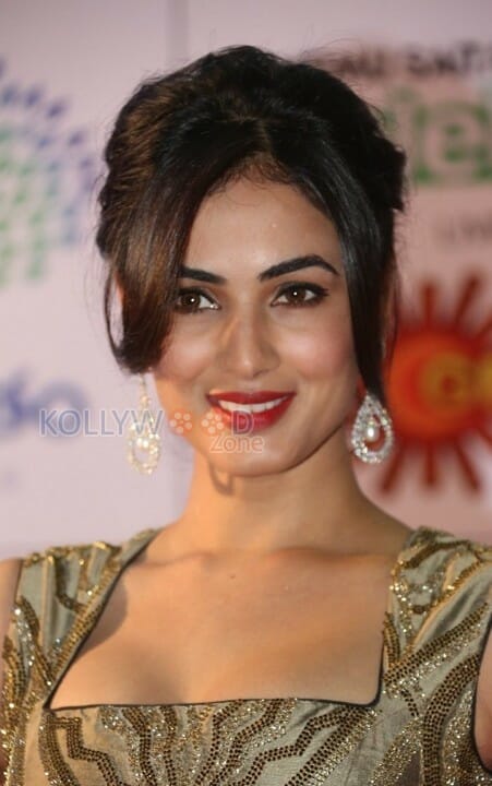 Actress Sonal Chauhan Photos