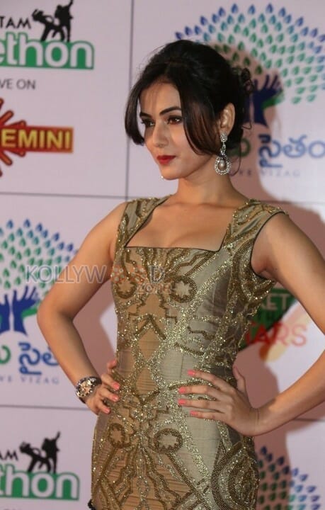 Actress Sonal Chauhan Photos