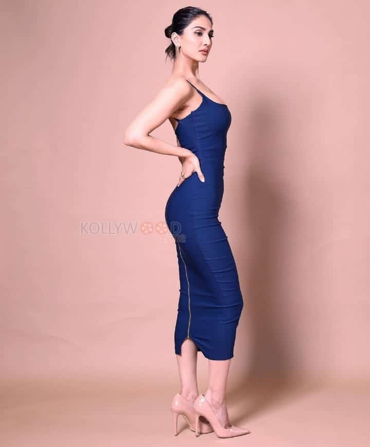 Actress Vaani Kapoor in a Blue Bodycon Dress Photos 03