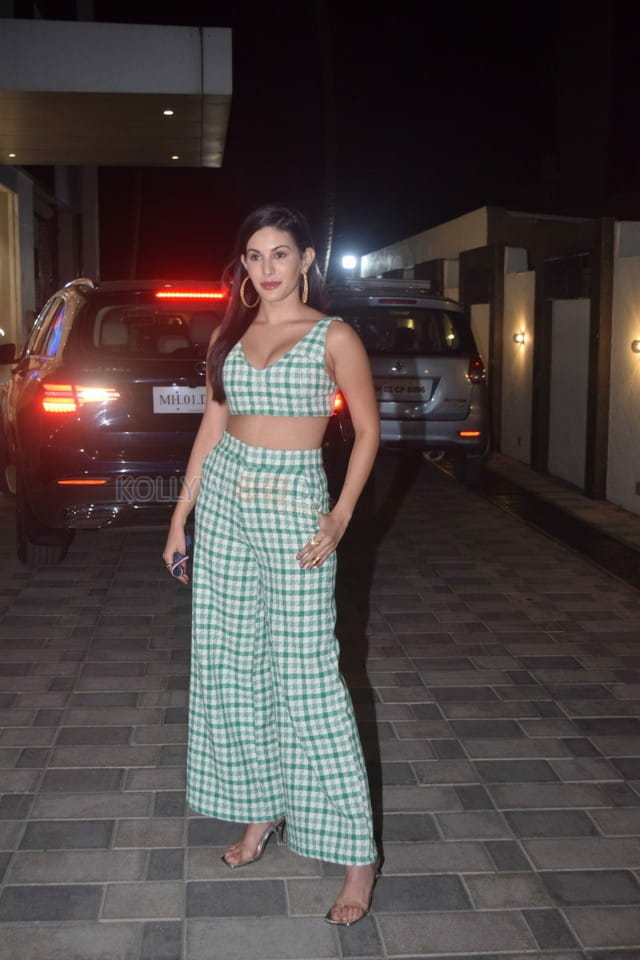 Amyra Dastur Spotted At T series Pictures