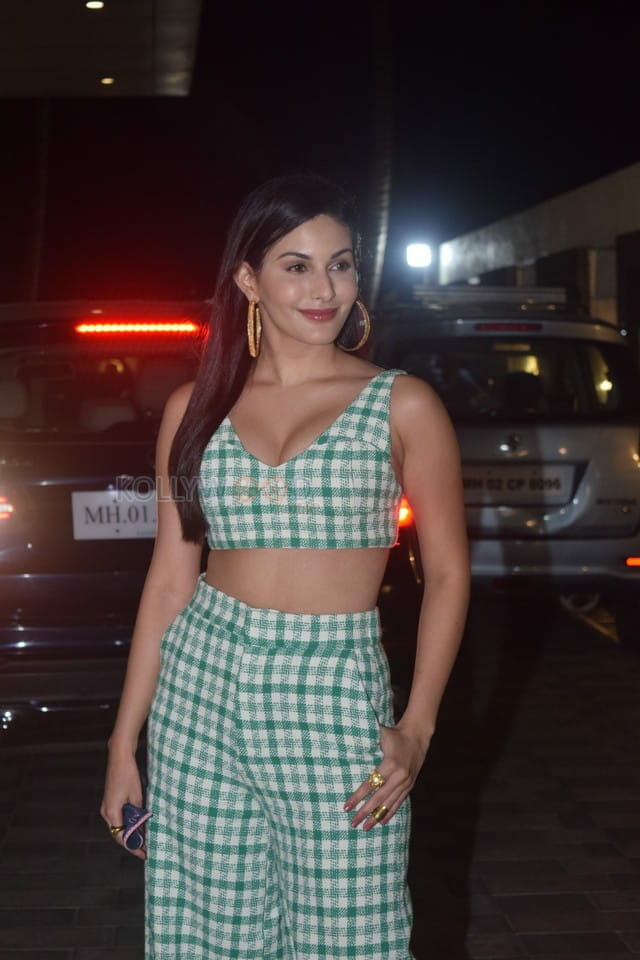 Amyra Dastur Spotted At T series Pictures