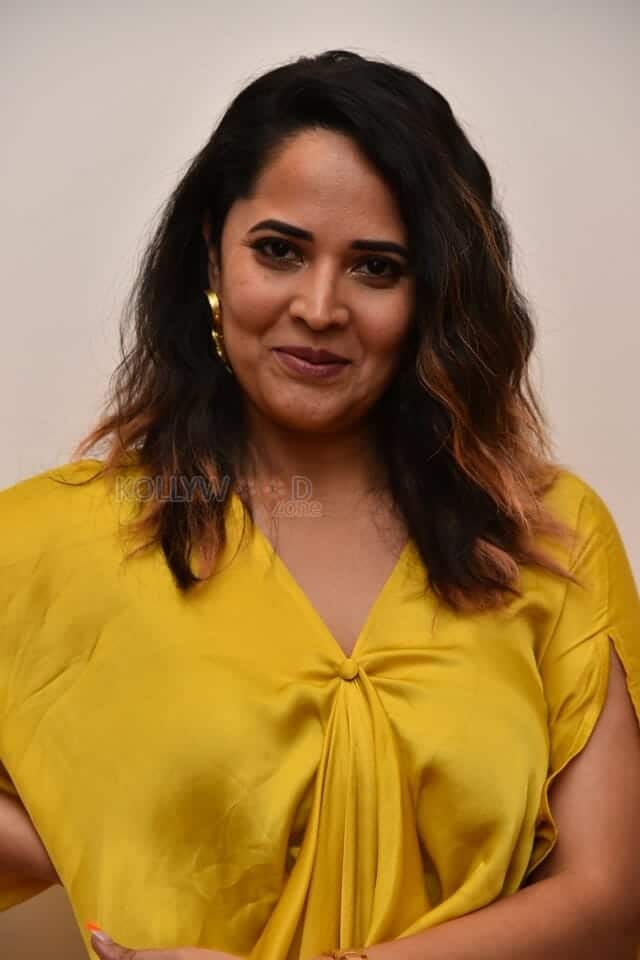 Anasuya Bharadwaj at Ari Movie First Look Launch Pictures 04