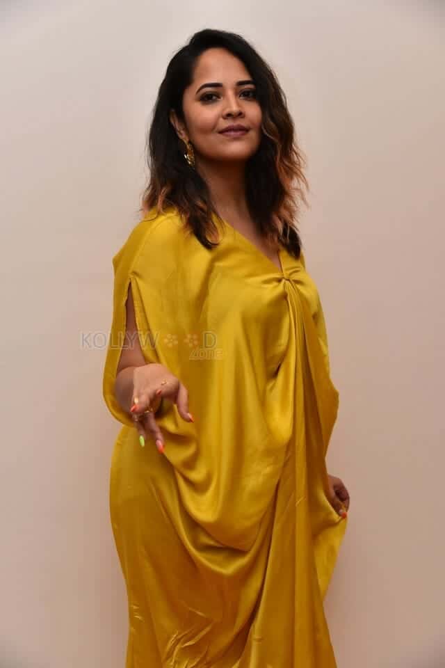 Anasuya Bharadwaj at Ari Movie First Look Launch Pictures 05