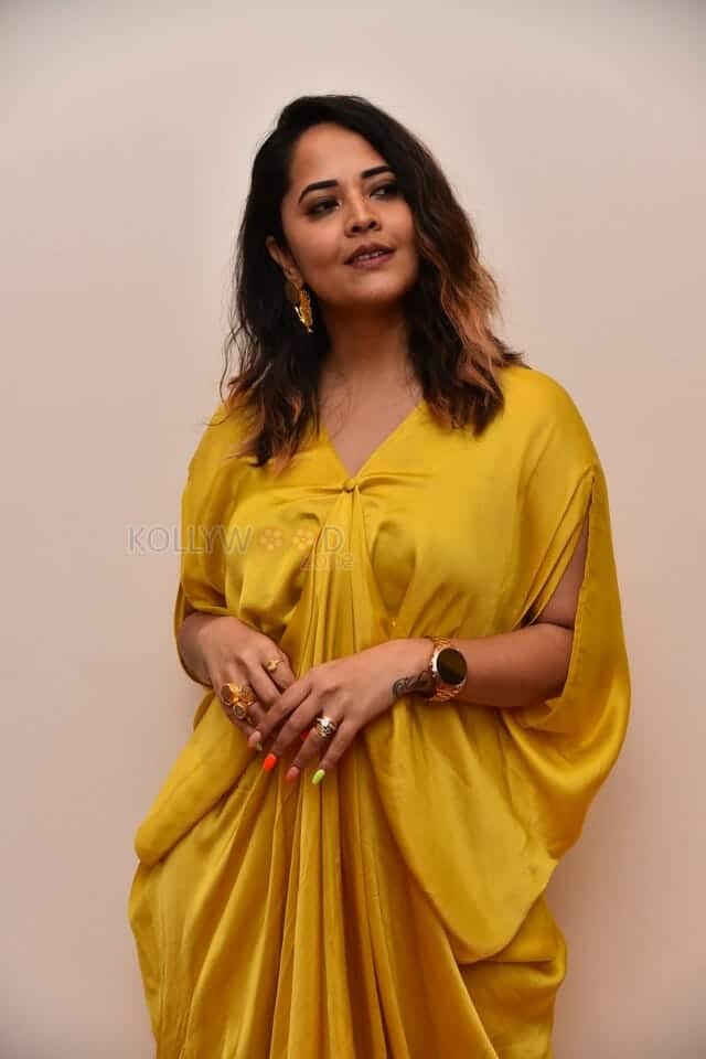 Anasuya Bharadwaj at Ari Movie First Look Launch Pictures 18