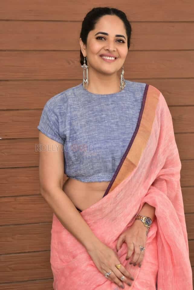 Anasuya Bharadwaj at Peddha Kapu Part 1 Movie Interview Photos 29