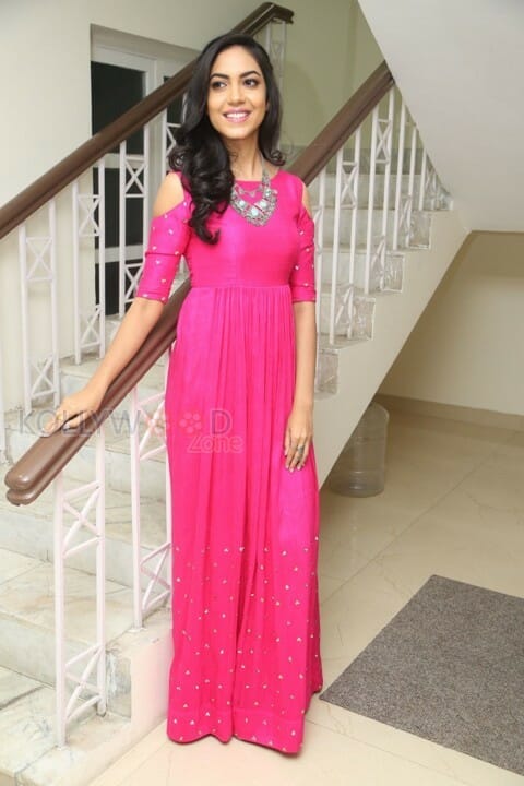 Beautiful Actress Ritu Varma Latest Photos