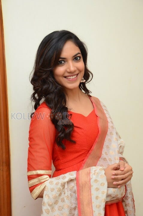 Beautiful Actress Ritu Varma Photos