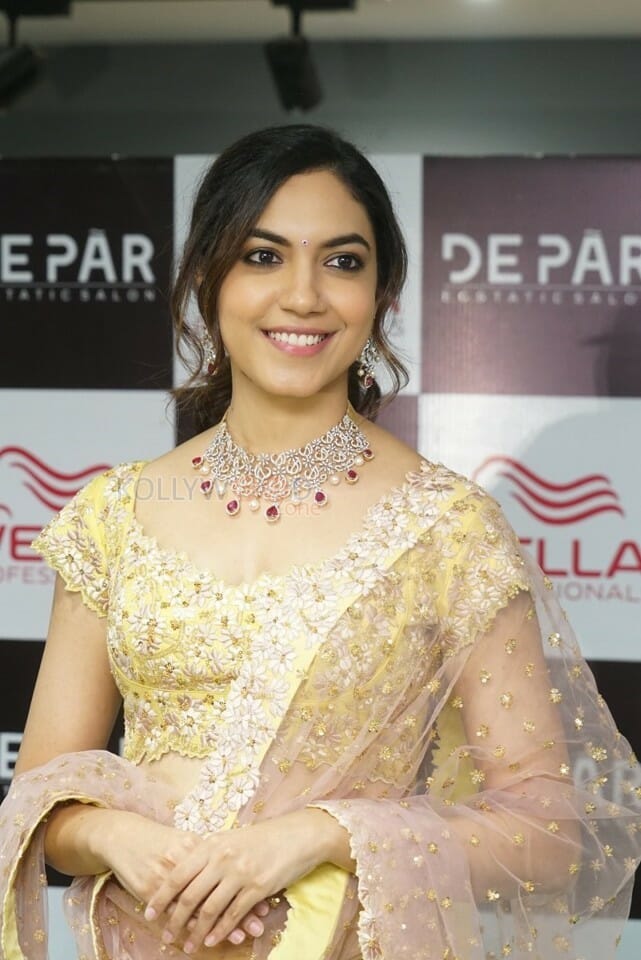 Dhruva Natchathiram Heroine Ritu Varma Photos
