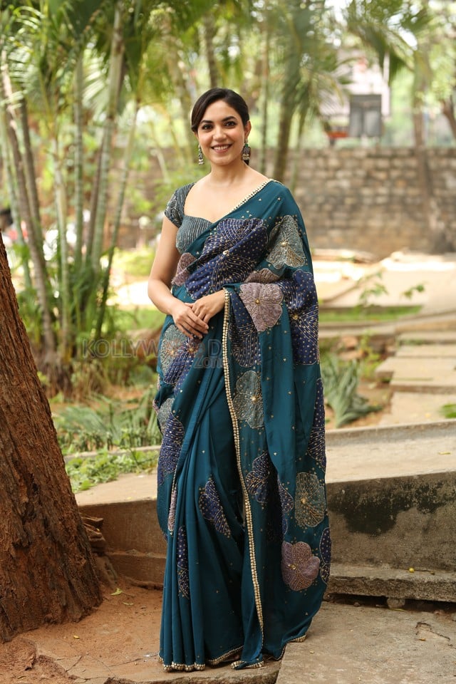 Heroine Ritu Varma at Devika and Danny Press Meet Photos 07