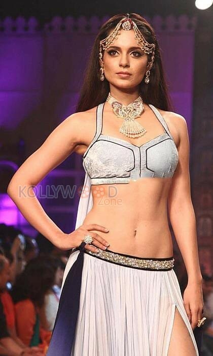 Kangana Ranaut Fashion Show Pictures