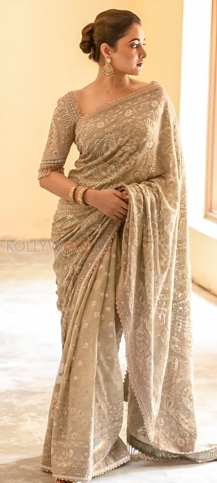 Lovely Priyanka Mohan in a Chikankari Saree Photos 02