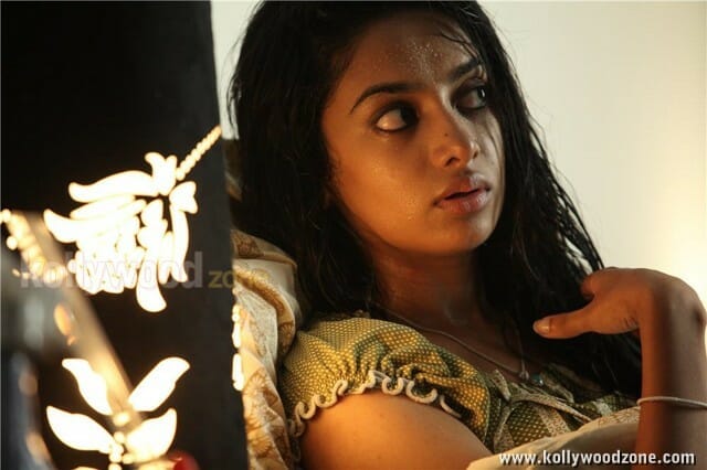 Malayalam Actress Gauthami Nair Pictures