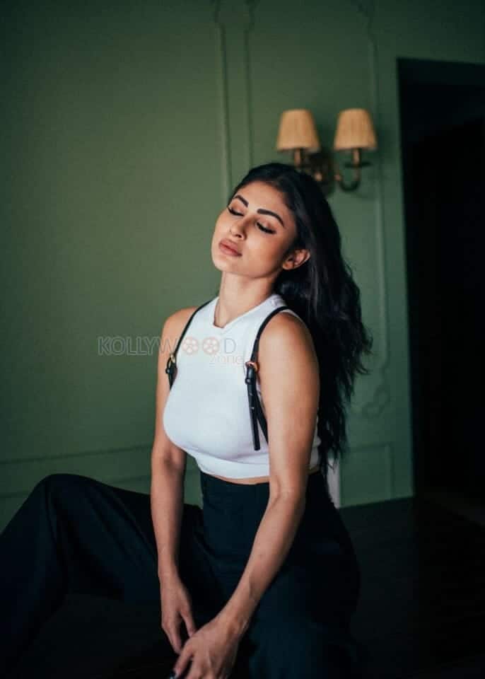 Mouni Roy in a Busty White Top Photo 01