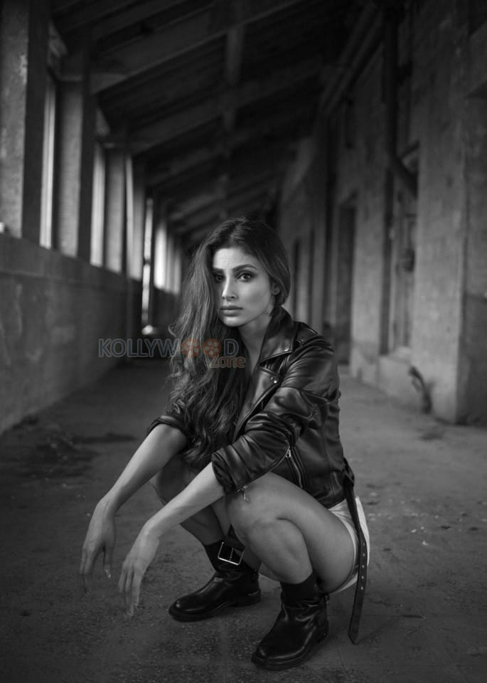 Naagin 3 Actress Mouni Roy BW Photos 04