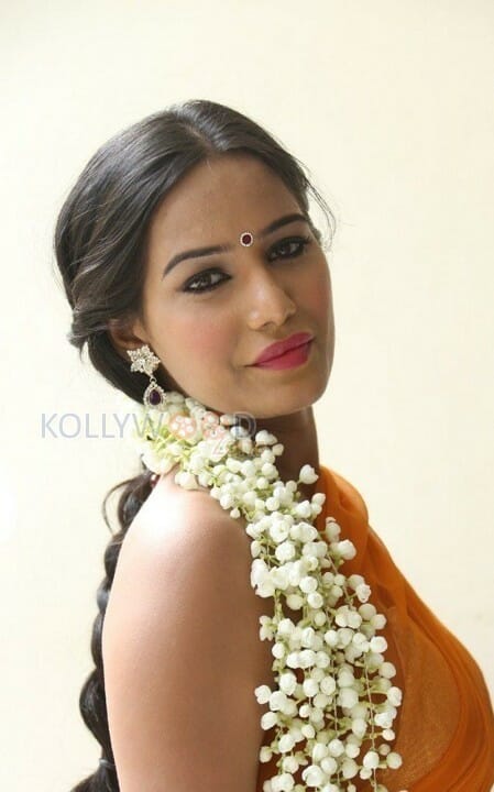 Poonam Pandey Latest Photos