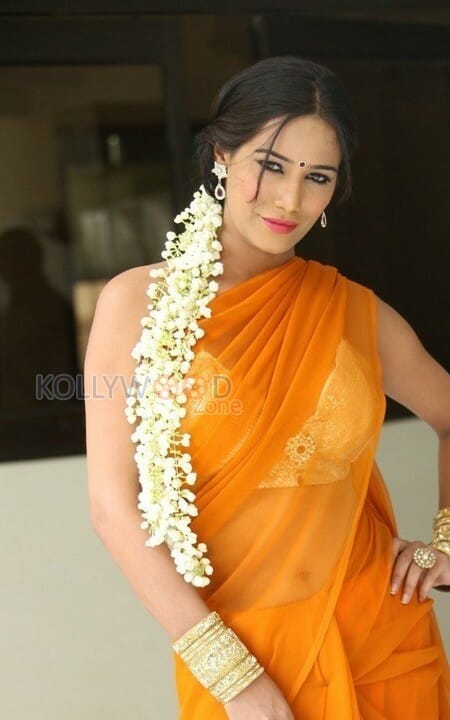 Poonam Pandey Latest Photos