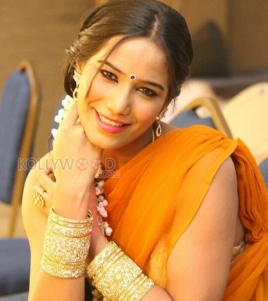Poonam Pandey Latest Photos