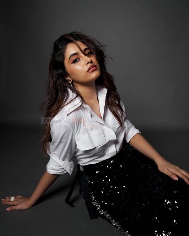 Stunning Priyanka Arul Mohan in a White Shirt and Black Shimmery Skirt Photos 07