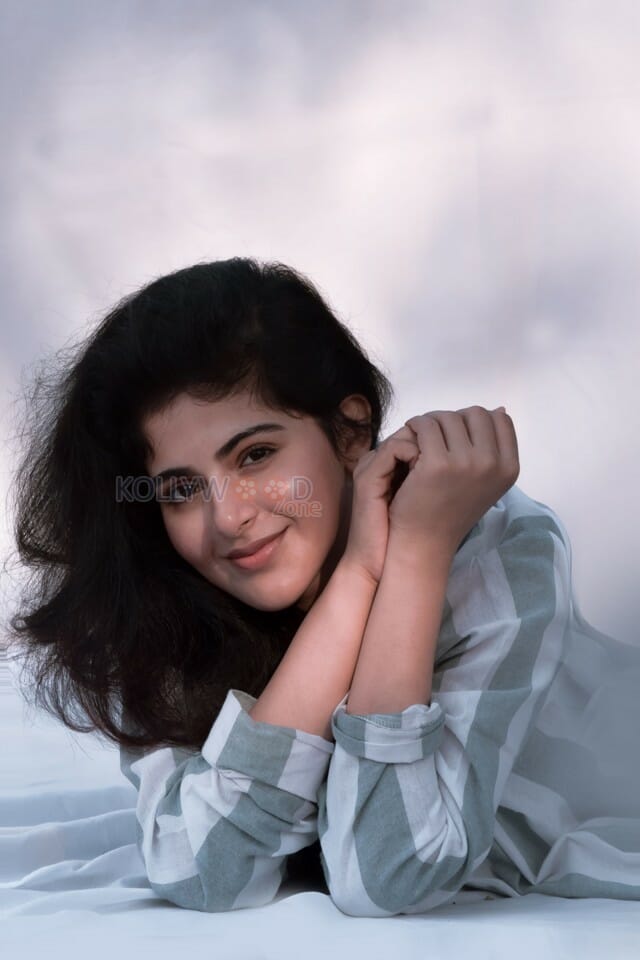 Tamil Actress Iswarya Menon New Photoshoot Pictures