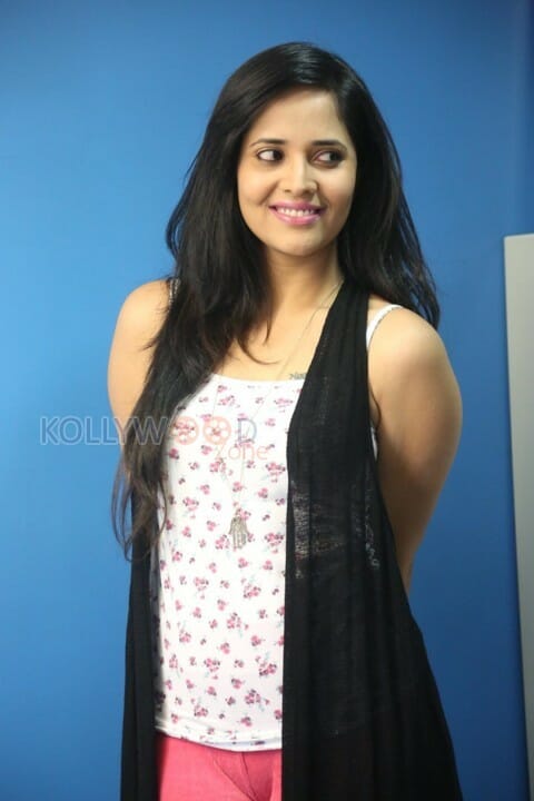 Telugu Beauty Anasuya Photos