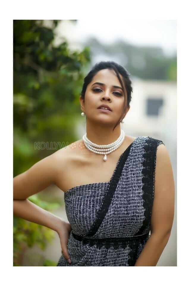 Tollywood Anchor And Actress Anasuya Bharadwaj Photoshoot Pictures