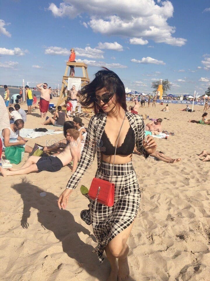 Tv Actress Mouni Roy Unseen Photos