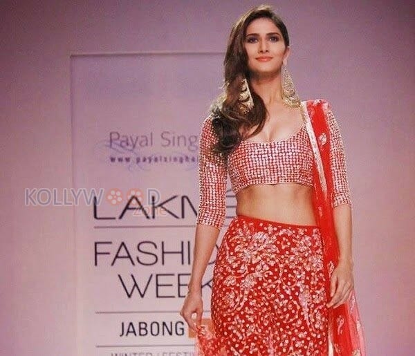 Vaani Kapoor Rampwalk Pictures