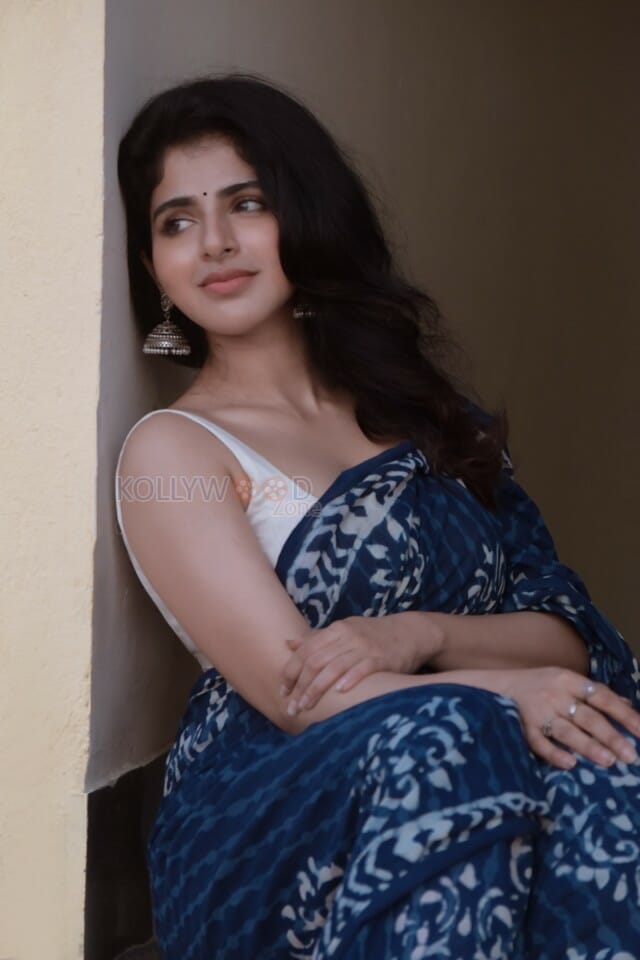 Vezham Movie Heroine Iswarya Menon Photos