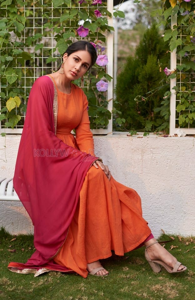 A Express Movie Actress Lavanya Tripathi Photos