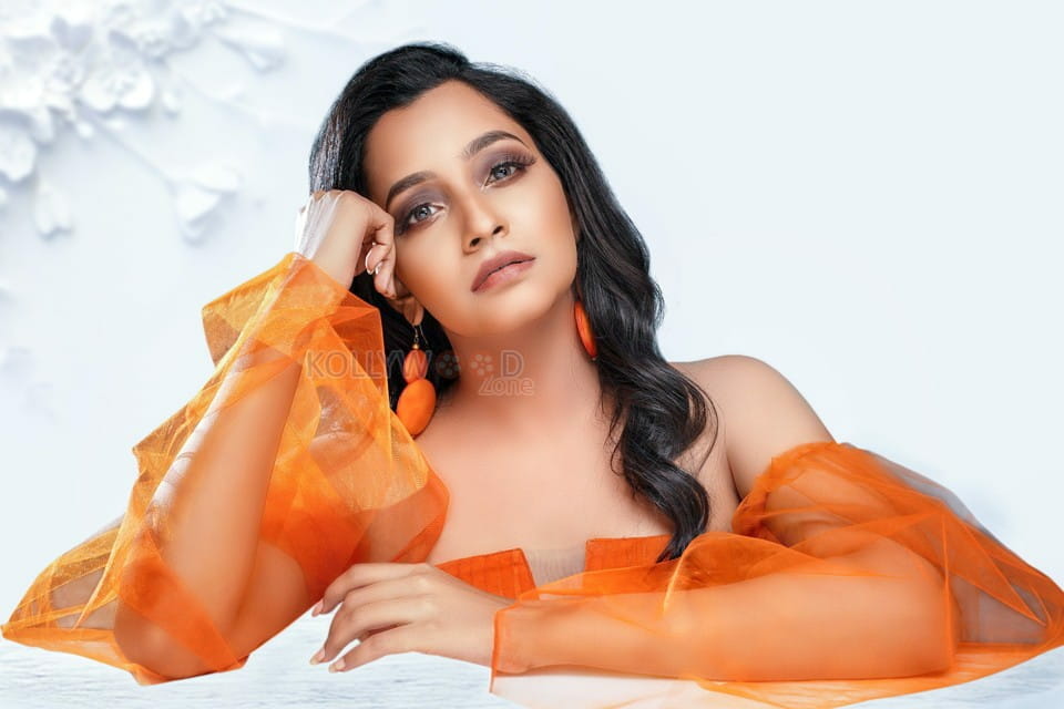 Actress Abarnathi Photoshoot Stills