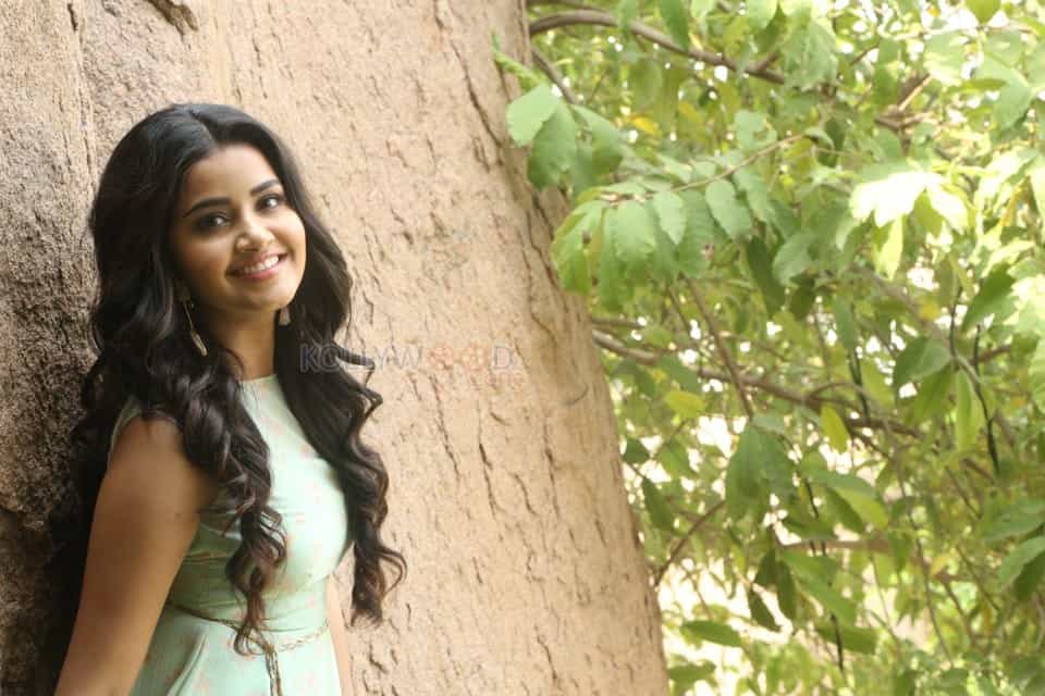 Actress Anupama Parameswaran New Photo Shoot Pictures