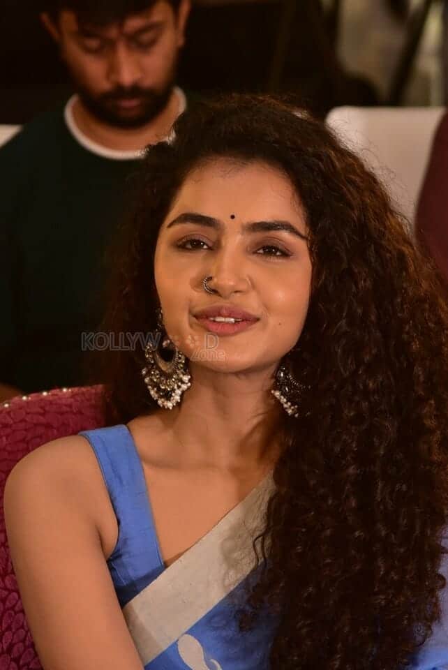 Actress Anupama Parameswaran at 18 Pages Movie Song Launch Photos 17