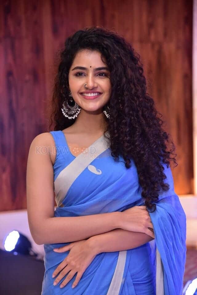 Actress Anupama Parameswaran at 18 Pages Movie Song Launch Photos 26