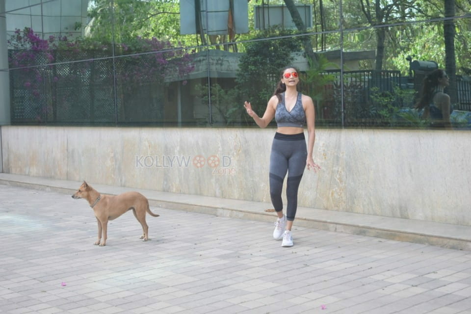 Actress Daisy Shah spotted at Boxing Class in Andheri Pictures